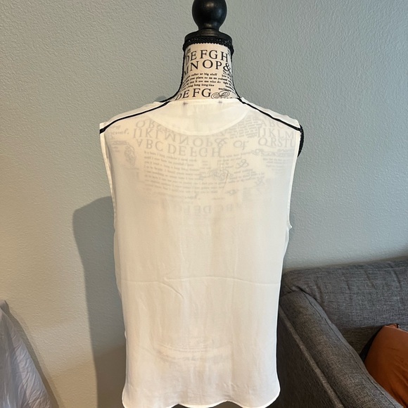 DKNY White Blouse with Black Piping - Picture 5 of 5